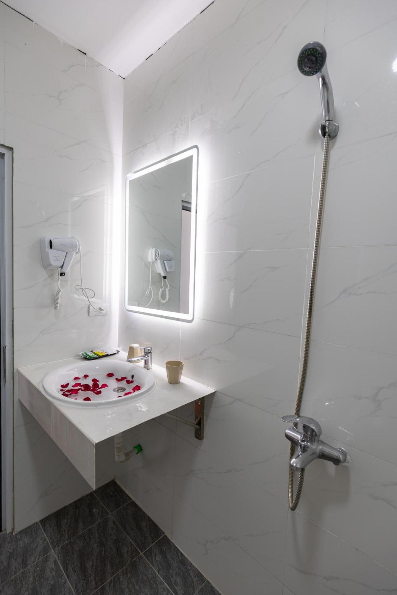 Hoang Gia Hotel Dong Anh Zewnętrze zdjęcie